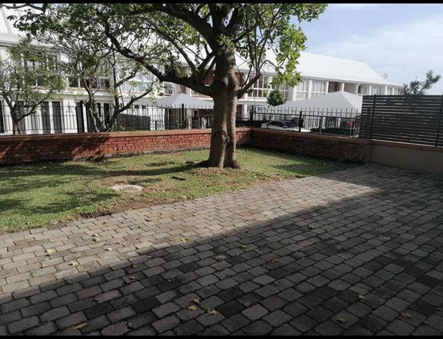 120M² OFFICE TO LET IN POINT WATERFRONT